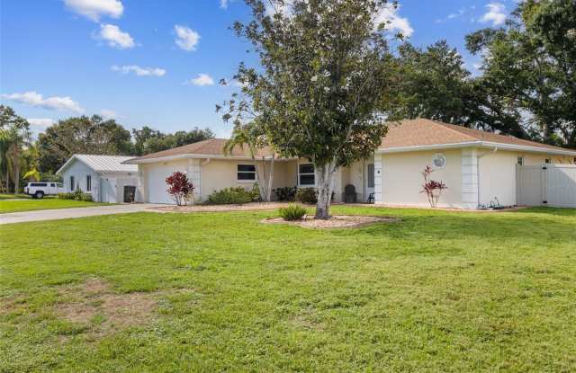 5776 AUGUSTA Circle Gallery 3
