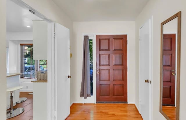 31 VALERIAN CT Gallery 4