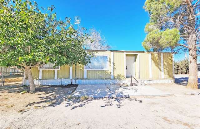261 Ellendale Street - 261 Ellendale Street, Pahrump, NV 89048
