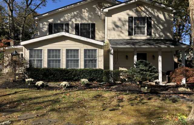 221 Lakewood Road - 221 Lakewood Road, Shark River Hills, NJ 07753