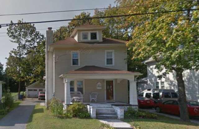 221 LAUREL Avenue photos photos