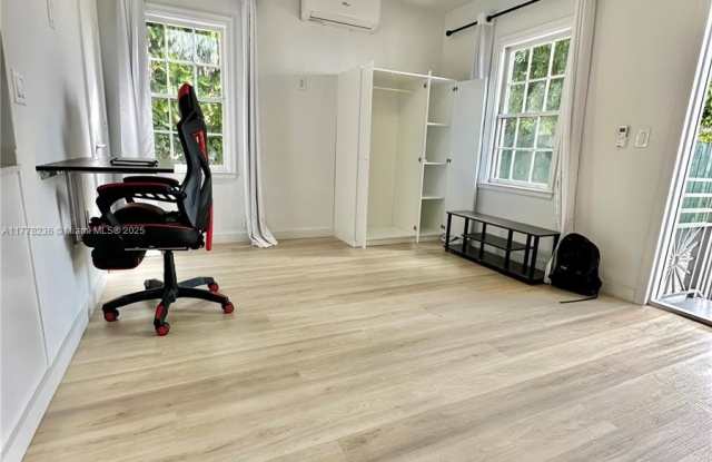 415 75th St photos photos