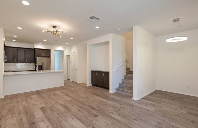 3 Bedroom + 3.5 Bathroom Townhome | Teso Robles | Camarillo | Unfurnished Gallery 3