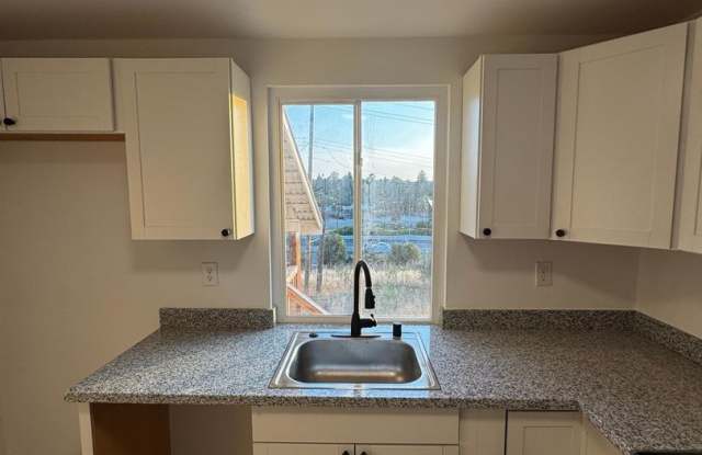 Charming 2BR House in Vallejo photos photos