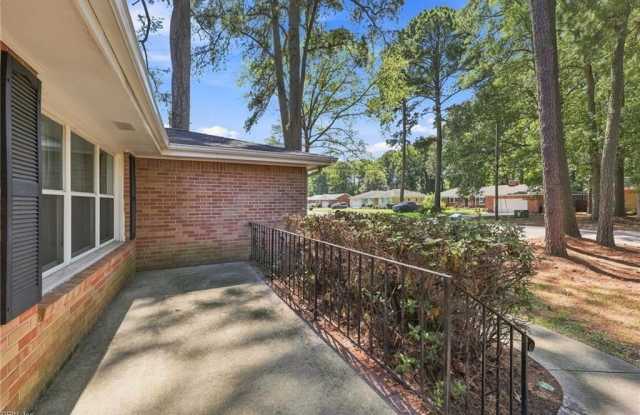 1041 Dulcie Avenue Gallery 3