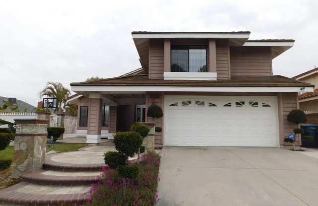 Stunning 4 BD 2.5 BA Two Story Single Family Home photos photos