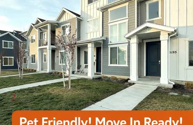 Tiered Rent + $800 Amazon Gift Card + 2 Weeks Free! 3 Bed 2.5 Bath Townhome in West Haven! photos photos