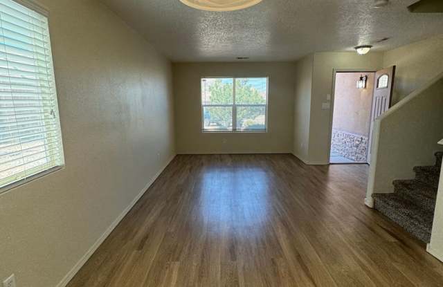 4 bed 2.5 bath 2575 sq ft home. Stunning Back Yard! Gallery 3