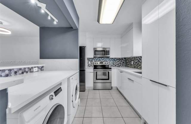 2945 NW 68th St photos photos