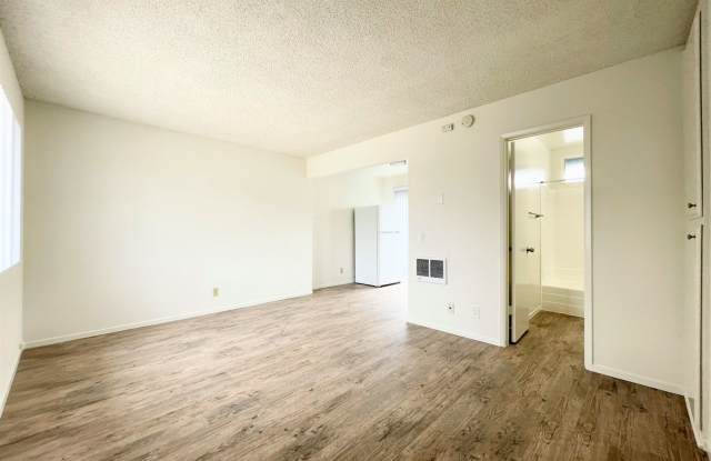 Remodeled Studio West of Coast Hwy! Gallery 2
