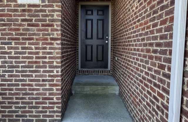 708 Chatham Court - 1 Gallery 4