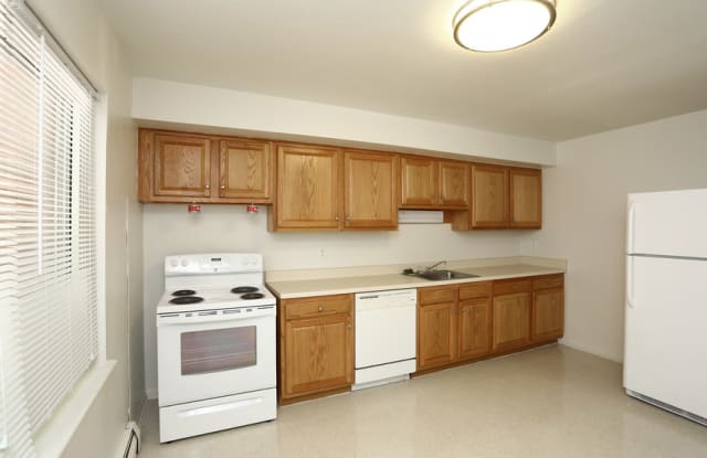 Oakland Gardens Apartments Gallery 4