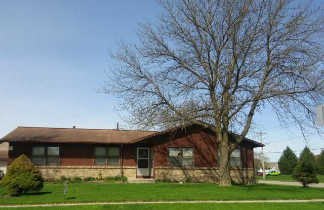 Available JULY 1st !  Prairie View East Duplex photos photos