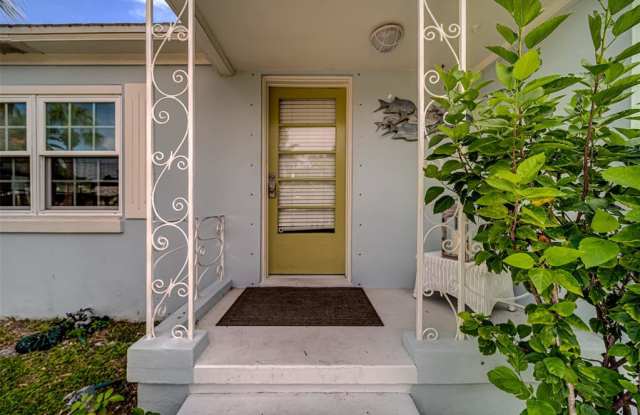 741 LANTANA AVENUE Gallery 3
