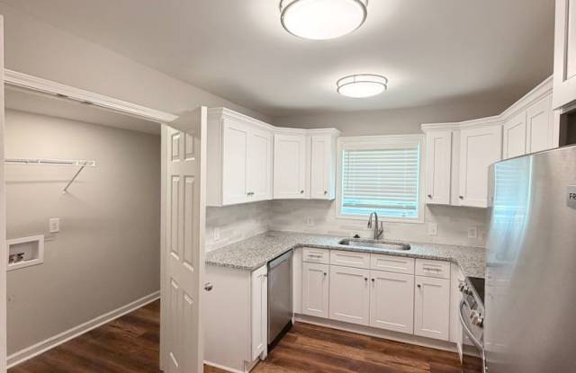 4 Bed / 3 Bath Brick Home with Large Yard - Available Now! Gallery 4
