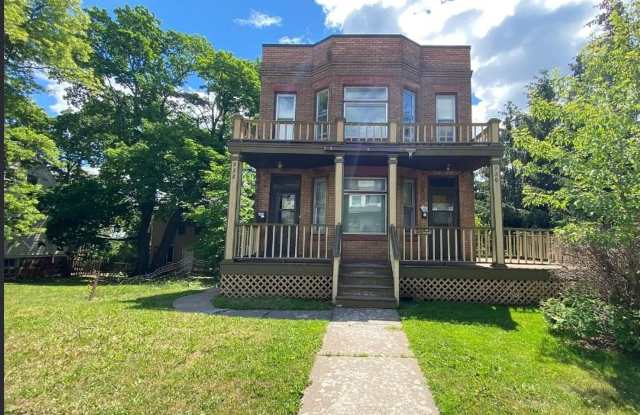 920 E 5th (920 bldg) photos photos