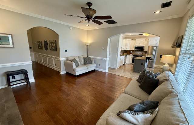 633 Dunrobin Lane Gallery 3