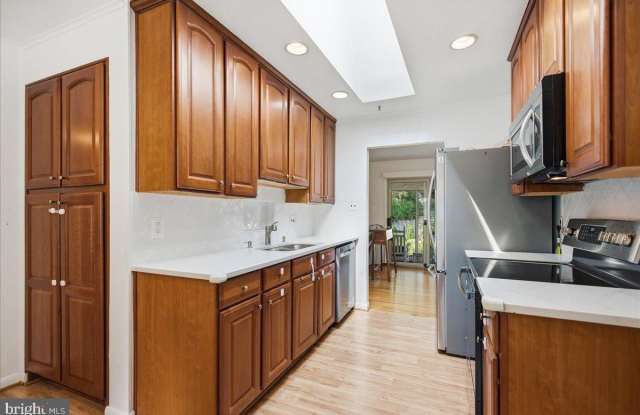 16300 DAHL Road Gallery 4