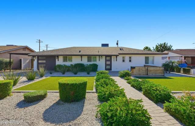3041 E Elm Street photos photos