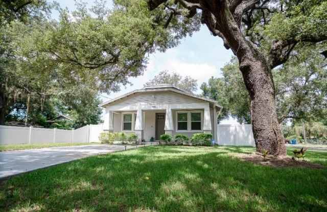 705 E ELM STREET photos photos