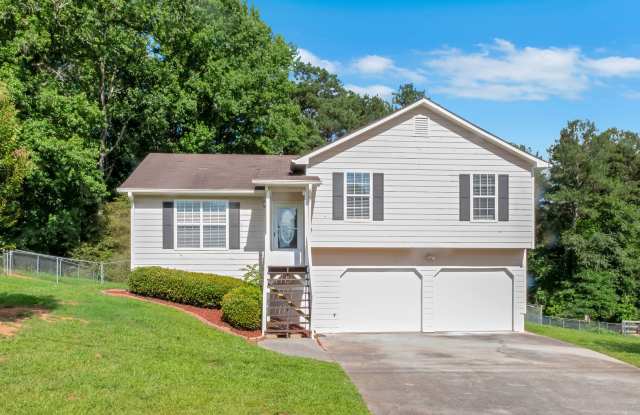 Lovely 3 Bed Room With 2 Baths, Gated Home Gallery 1