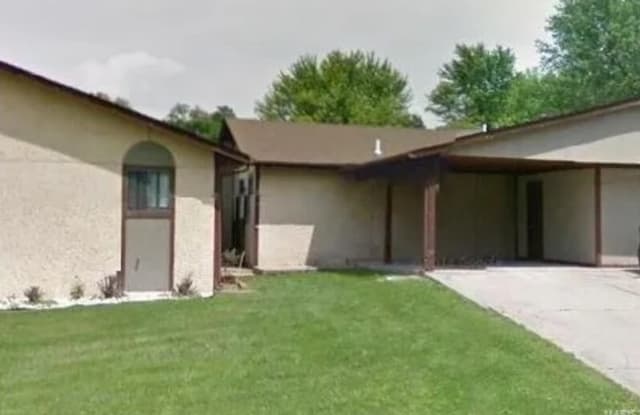 17 Twin Oaks - 17 Twin Oaks Drive, Shiloh, IL 62269
