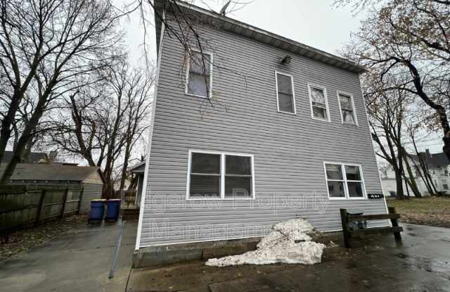 826 4th St NW photos photos