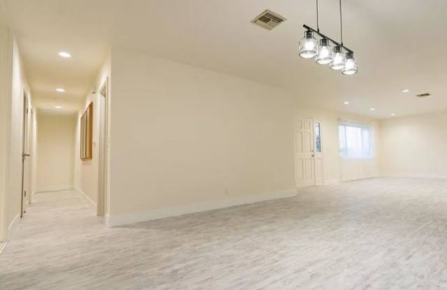 15921 Carrie Lane Gallery 3