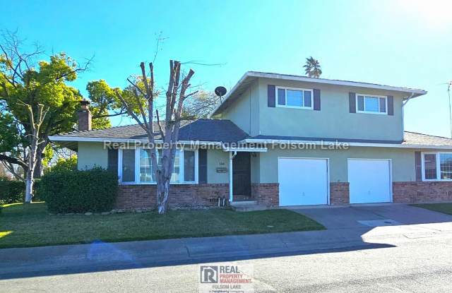 3BR / 1.5BA Duplex – Water, Sewer, Trash  Gardener Included – Pet Friendly photos photos