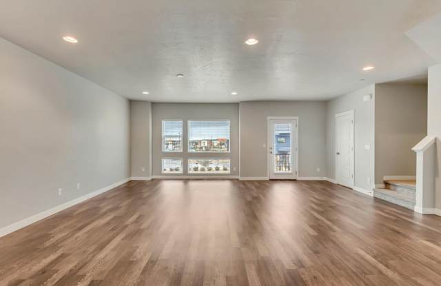 1132 West Clark Lane Gallery 2