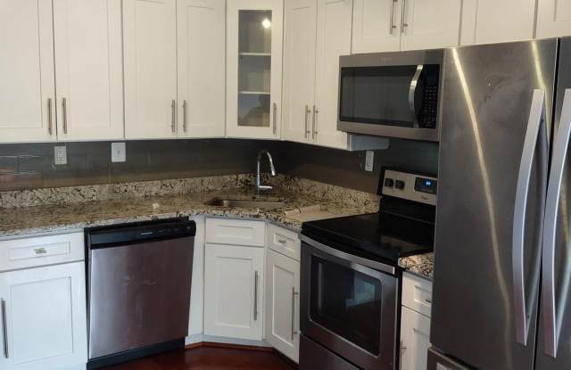 2214 SPRINGWOOD DRIVE Gallery 2