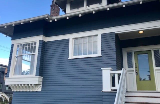 3936 Woodlawn Ave. N. - 3936 Woodlawn Avenue North, Seattle, WA 98103