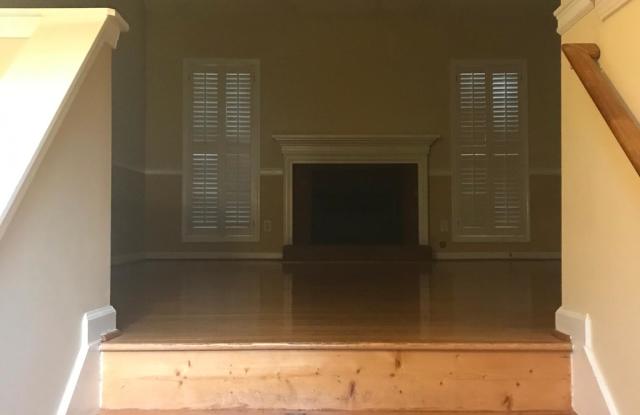 2610 Lone Oak Trail Gallery 3