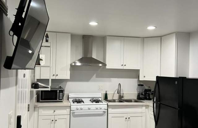 CHARMING STUDIO IN SUN VALLEY photos photos
