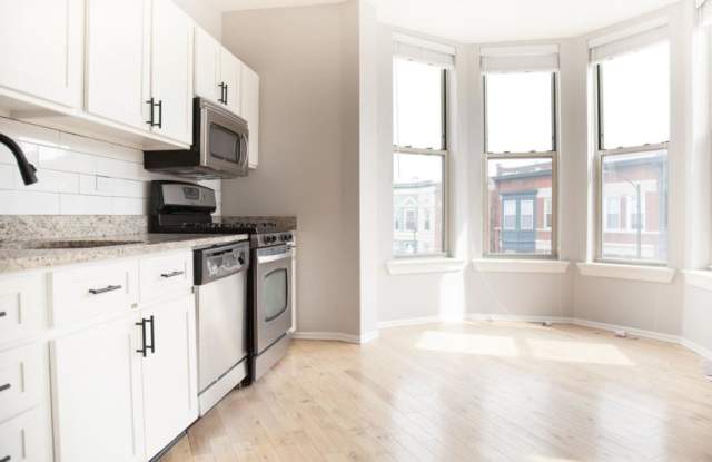 3266 N Clark photos photos