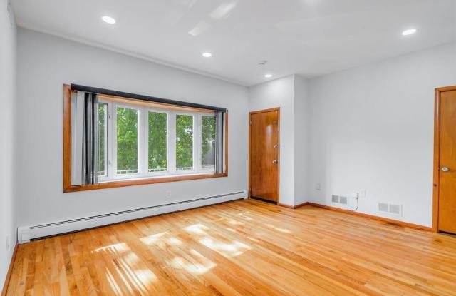 145 HOBART AVE Gallery 4