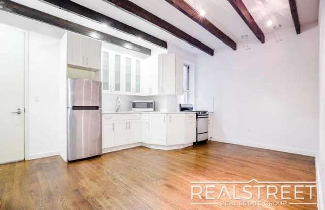 911 Jefferson Avenue photos photos