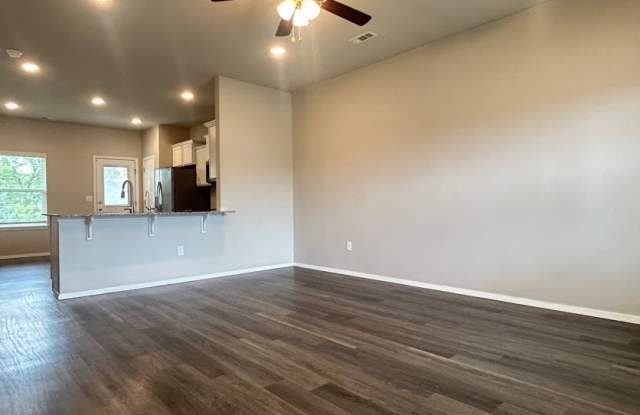 949 East Sparrow Circle Gallery 4