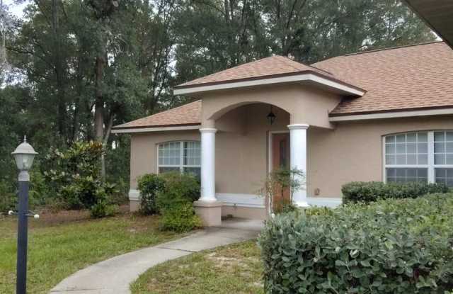 Inviting 3 Bedroom, 2 Bath Home in Desirable Ocala Neighborhood photos photos