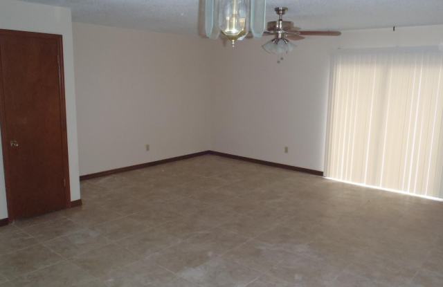 5671 BENNINGTON Drive Gallery 3