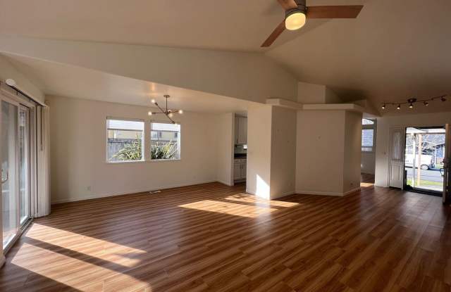 2674 Manzanita Ave - 2674 Manzanita Avenue, Myrtletown, CA 95503