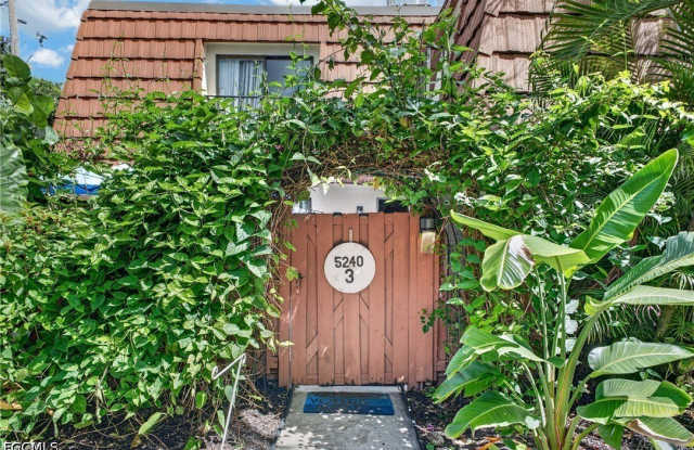 5240 Cedarbend Drive Gallery 2