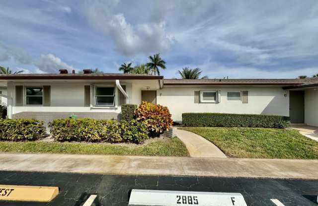 2885 Crosley Drive E photos photos
