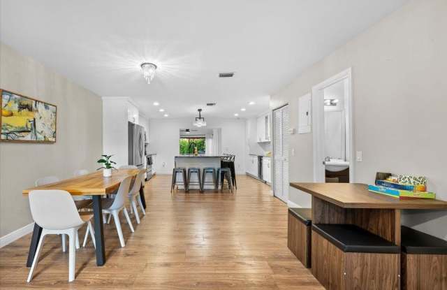 1602 MONTAUK Drive Gallery 4