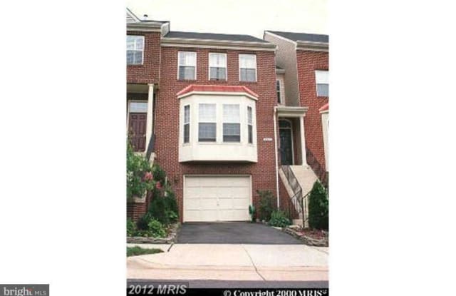 8937 ROYAL ASTOR WAY - 8937 Royal Astor Way, Merrifield, VA 22031