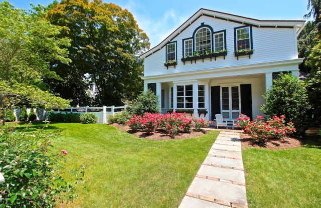 456 Bellevue Avenue Gallery 2