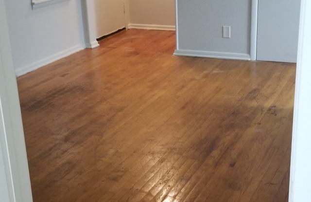 307 W 4th Street - 8 Gallery 3