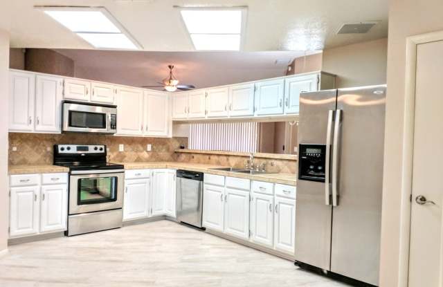 18813 N 71st Ln Gallery 2