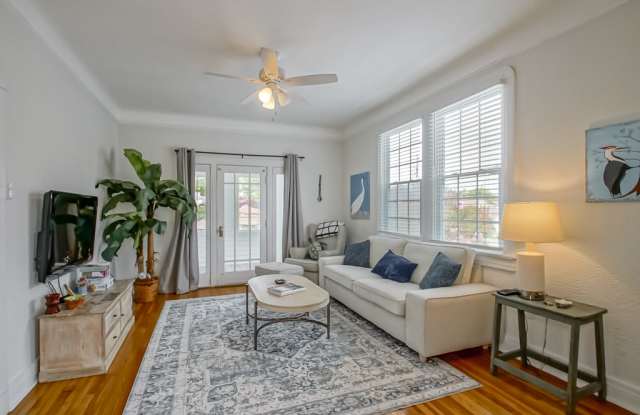 3717 Nashville Avenue Gallery 1