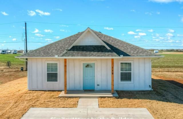Move-In Ready 2 Bed Rental Home in Chickasha, OK photos photos